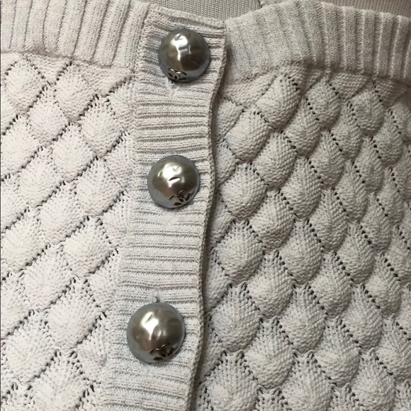 Gorgeous Chanel Dress in Size 40 - Picture 4 of 8